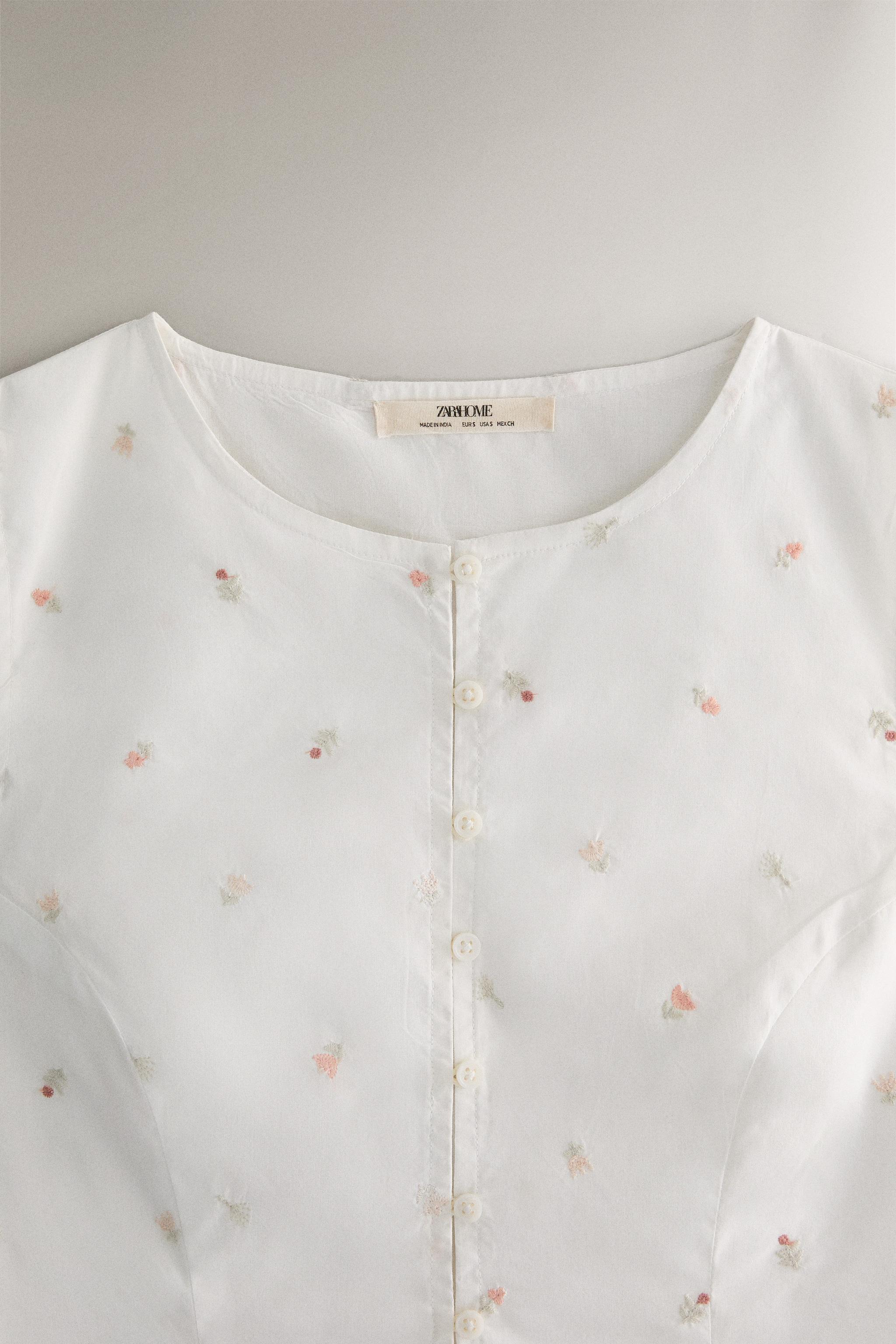 EMBROIDERED COTTON TOP WITH LILIES